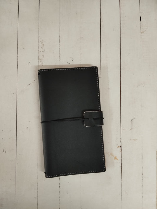 The Prestige Travelers Notebook: Raven & Light Pink