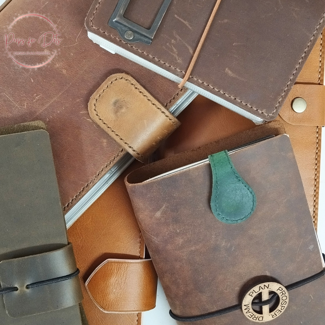 Traveler’s Notebook: Clip or Elastic?