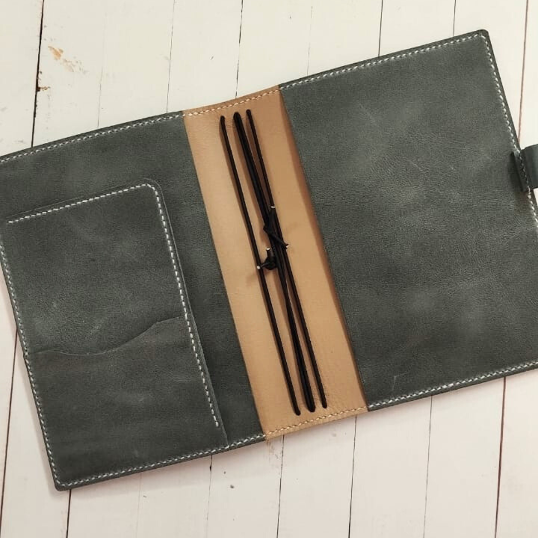 Everyday Classic Travelers Notebook: Deluxe